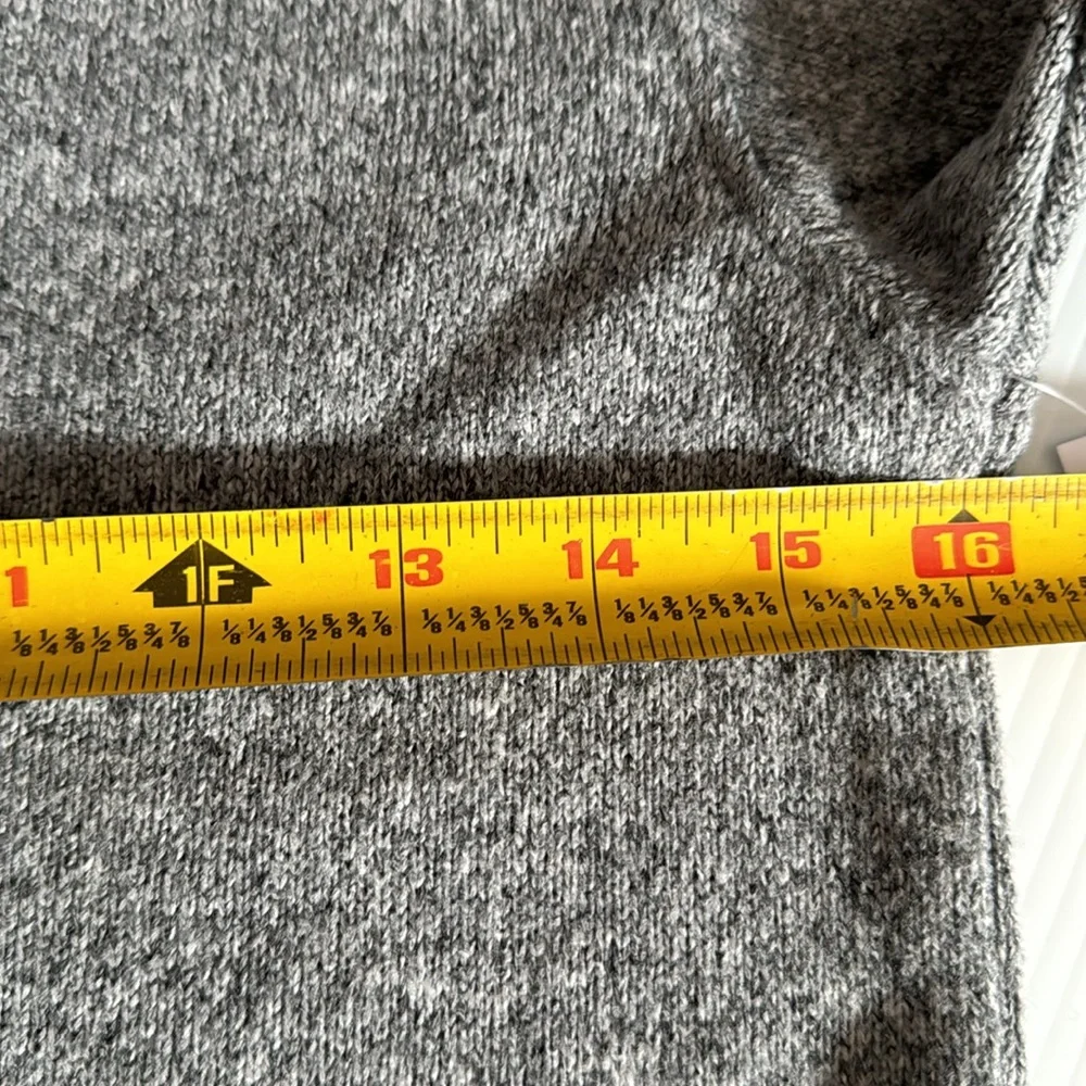 NWT Old Navy 5 button gray cardigan.  Boys size medium